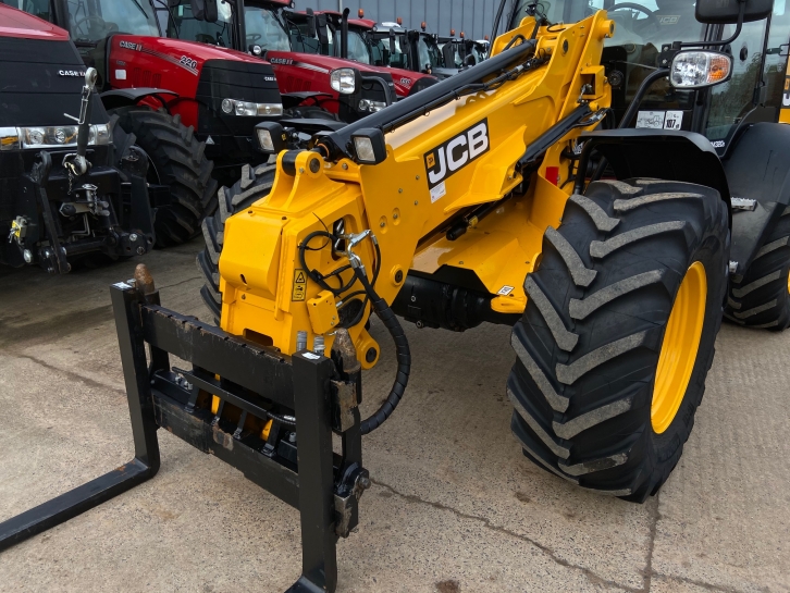 JCB 320S