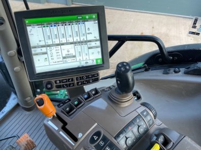 John Deere 6155R