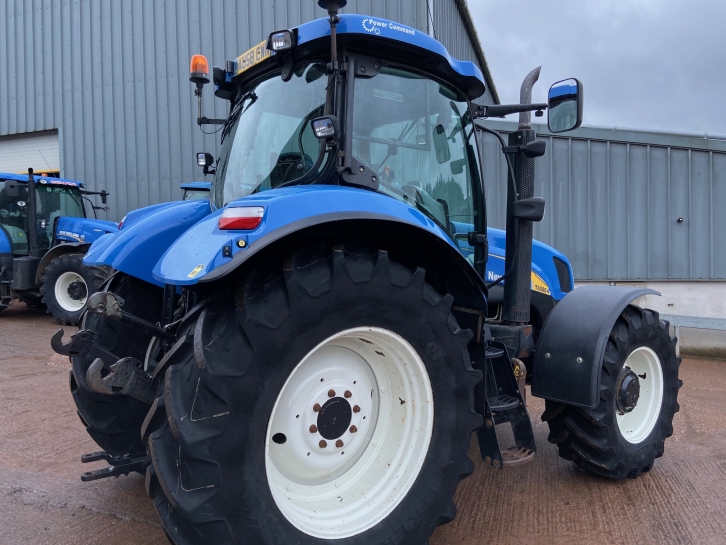 New Holland T6080