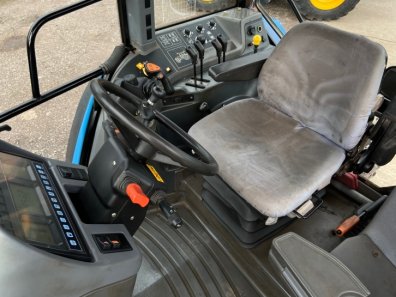 New Holland 8360