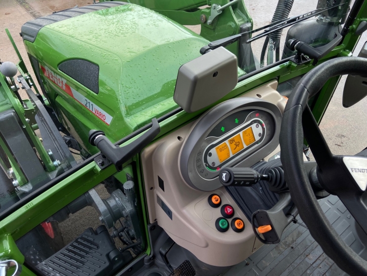 Fendt 211 S