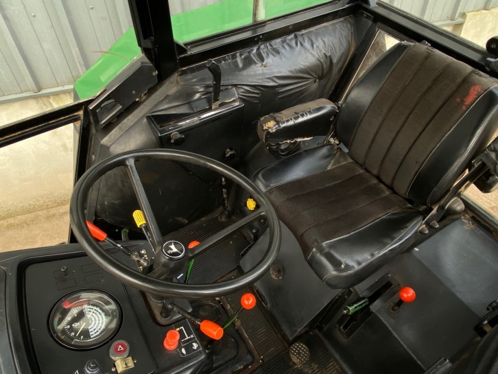 John Deere 3040