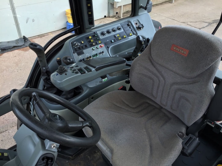 Valtra T190