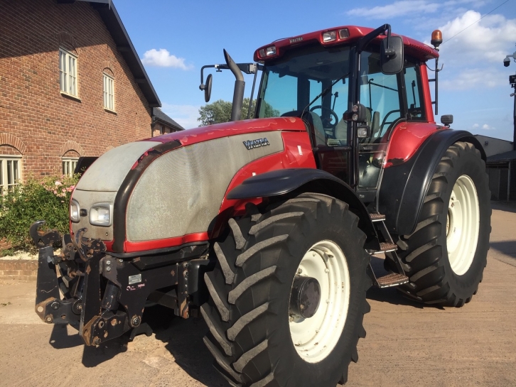 Valtra T190