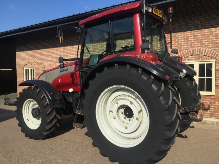 Valtra T190