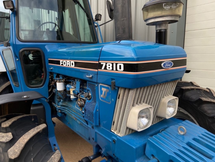 Ford 7810 II
