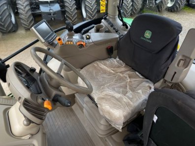 John Deere 6175R