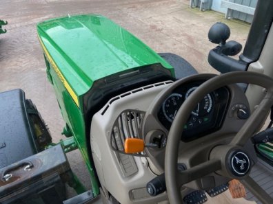 John Deere 6175R