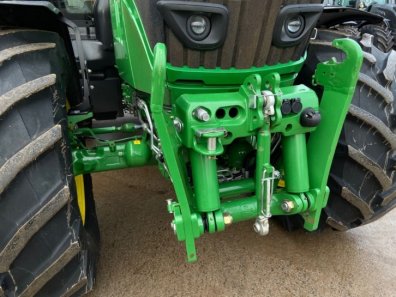 John Deere 6175R