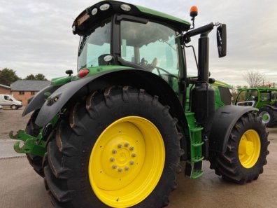 John Deere 6175R