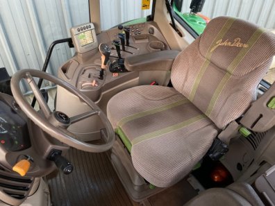 John Deere 7530