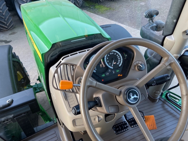 John Deere 6155R