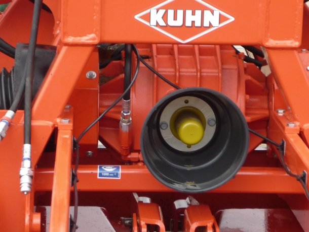 Kuhn HR 6004 power harrow