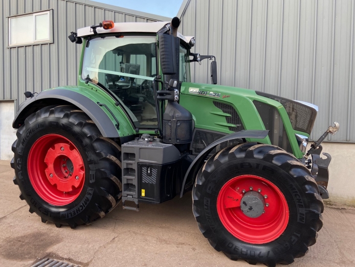 Fendt 828 Profi-Plus