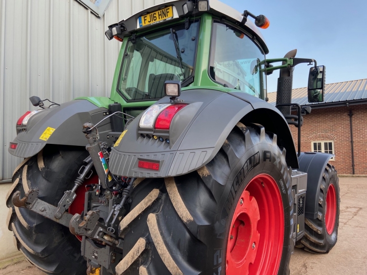 Fendt 828 Profi-Plus