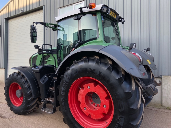 Fendt 828 Profi-Plus