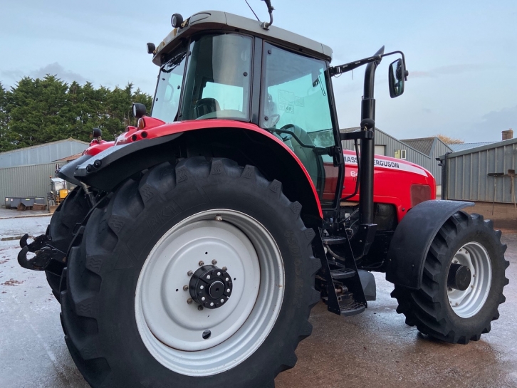 Massey Ferguson 6499