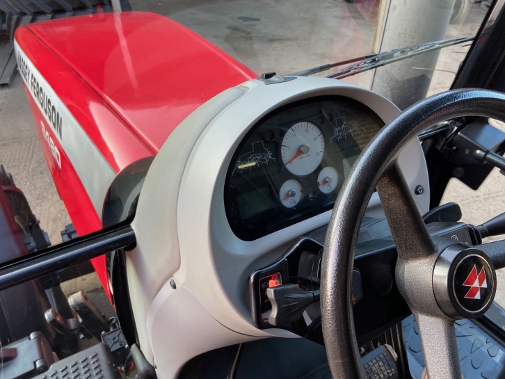 Massey Ferguson 8480