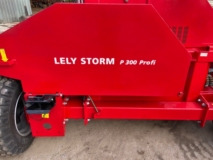 Lely Storm P 300 Profi trailed forager