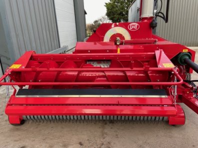 Lely Storm P 300 Profi trailed forager