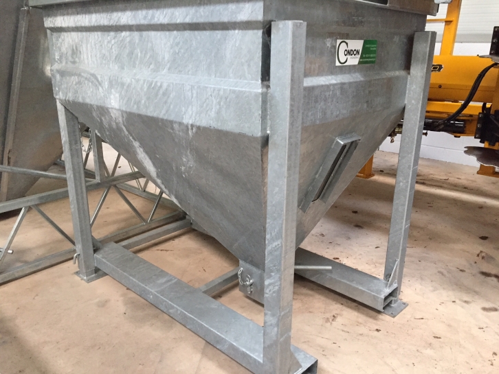 Condon 1 ton feed bin