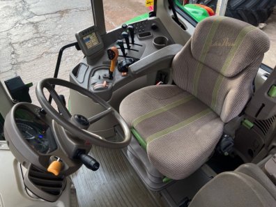 John Deere 6630