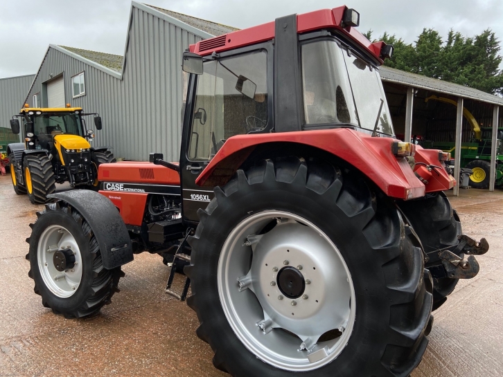 Case 1056XL