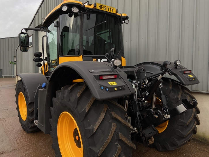 JCB 4220