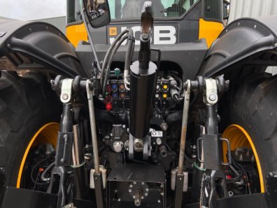 JCB 4220