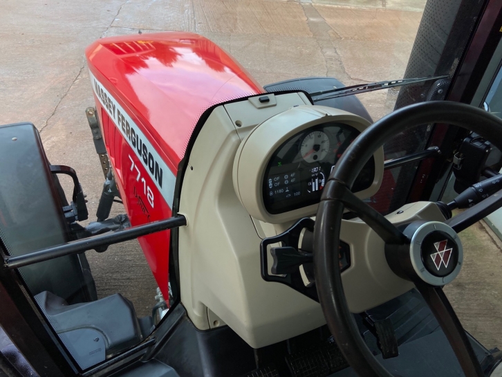 Massey Ferguson 7718 Efficient