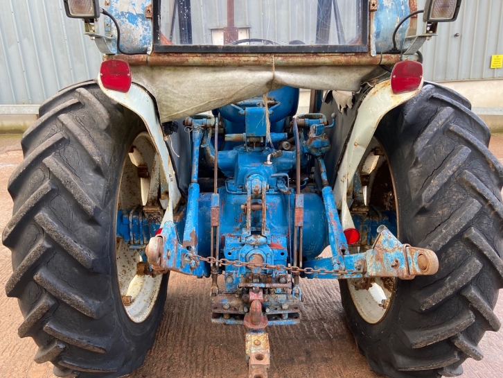 Ford 5000