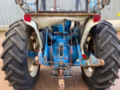 Ford 5000