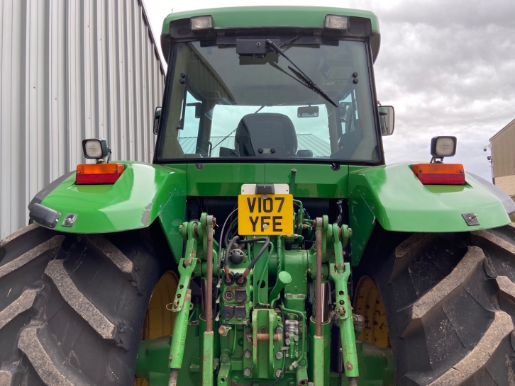 John Deere 7810