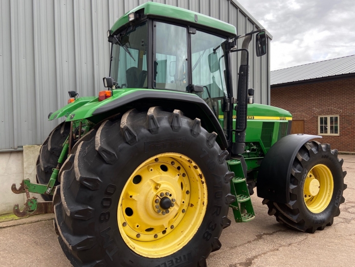 John Deere 7810