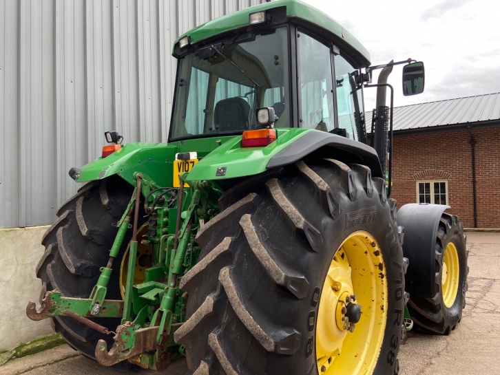 John Deere 7810