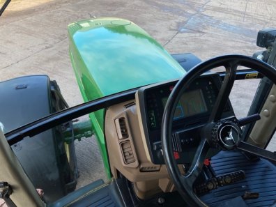 John Deere 7810