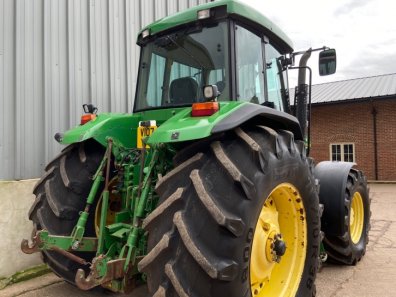 John Deere 7810