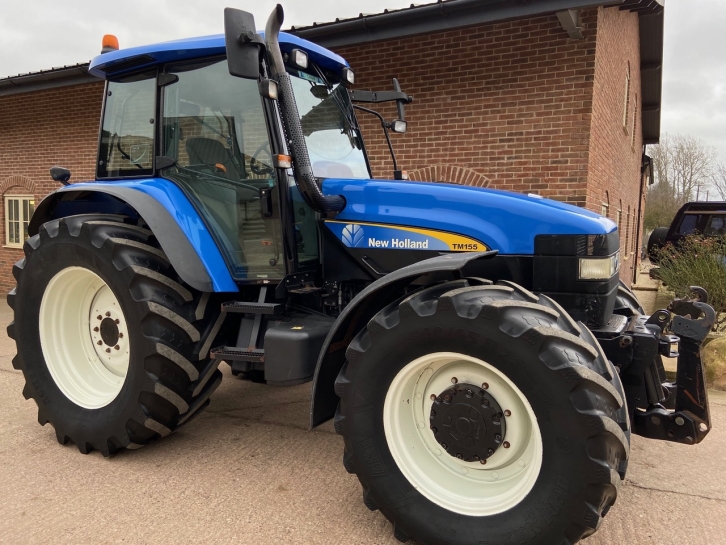 New Holland TM155