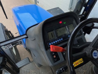 New Holland TM155