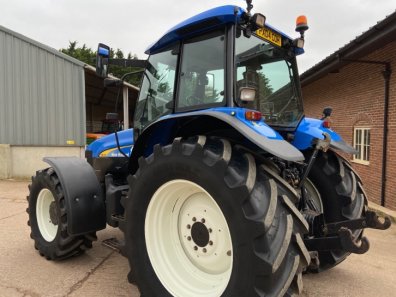 New Holland TM155