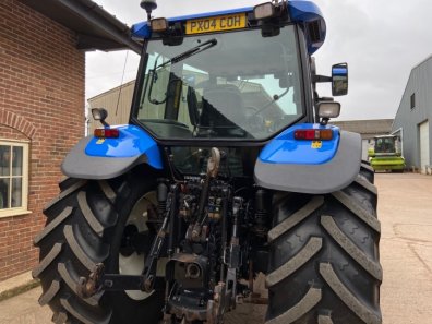 New Holland TM155