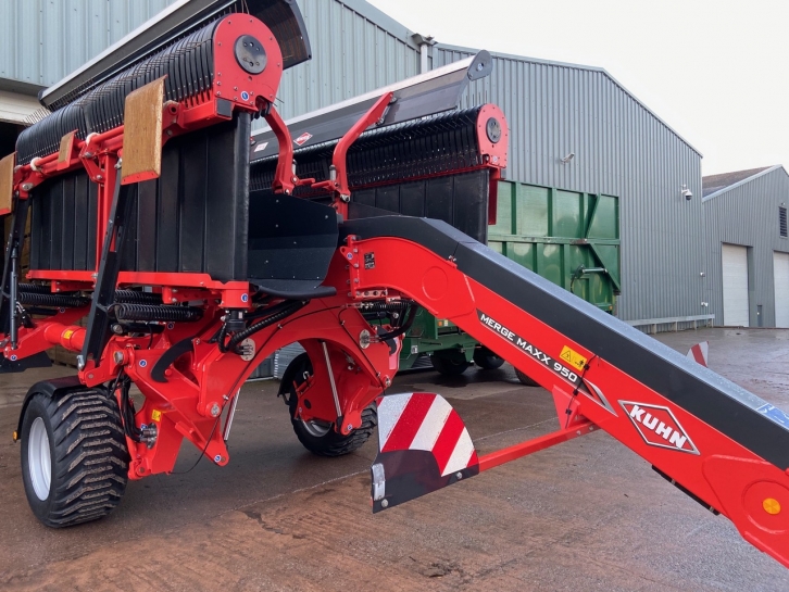 Kuhn Merge Maxx 950