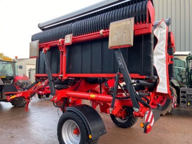 Kuhn Merge Maxx 950