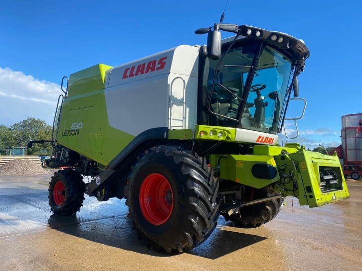 Claas 630 Montana
