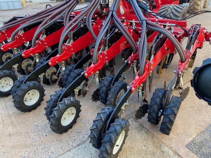 Sumo DTS4 Deep Tillage Seeder