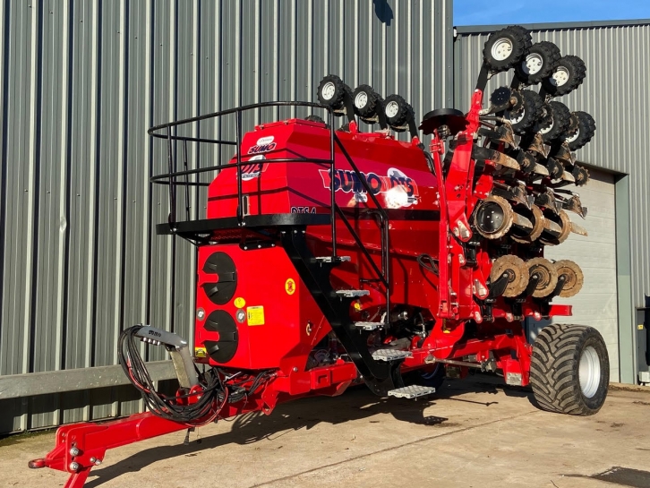 Sumo DTS4 Deep Tillage Seeder