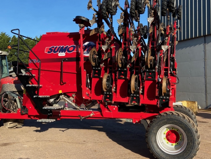Sumo DTS4 Deep Tillage Seeder