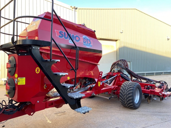 Sumo DTS4 Deep Tillage Seeder