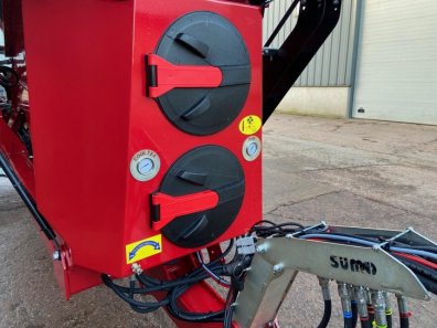 Sumo DTS4 Deep Tillage Seeder