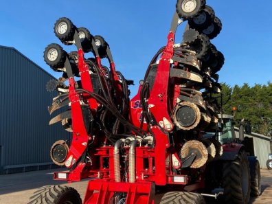 Sumo DTS4 Deep Tillage Seeder